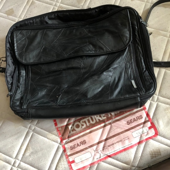 Genuine leather laptop/briefcase real nice bag , used with a tear in fabric - Picture 2 of 7